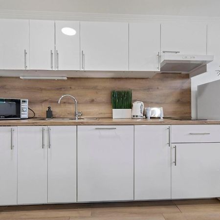 Апартаменты Family Hub In Centre Братислава Экстерьер фото
