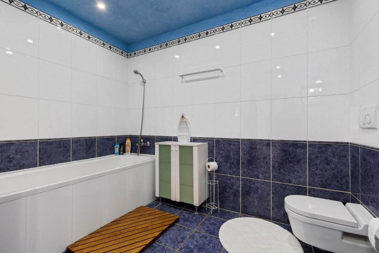 Апартаменты Family Hub In Centre Братислава Экстерьер фото